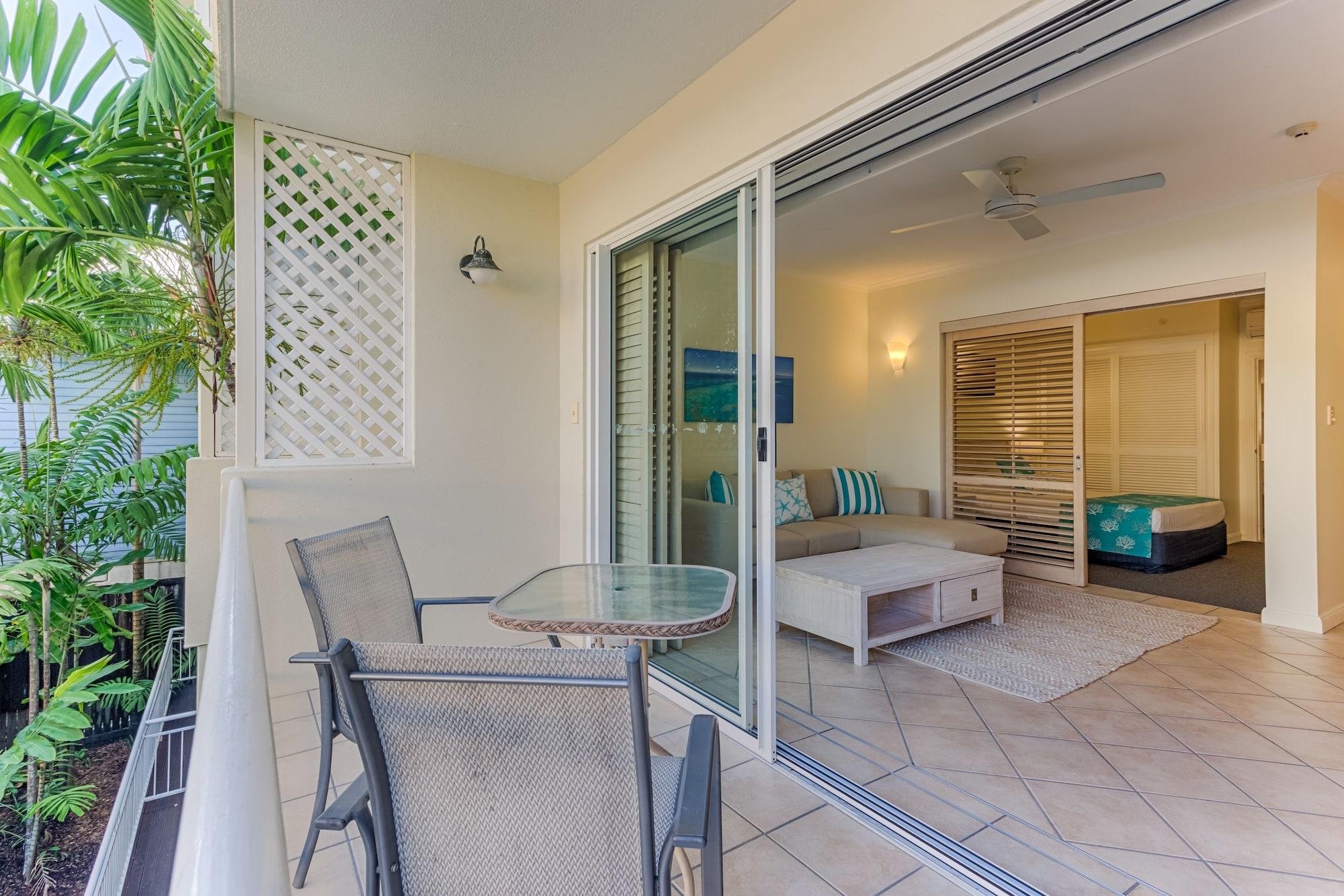Macrossan House Boutique Holiday Apartments Port Douglas Exterior foto