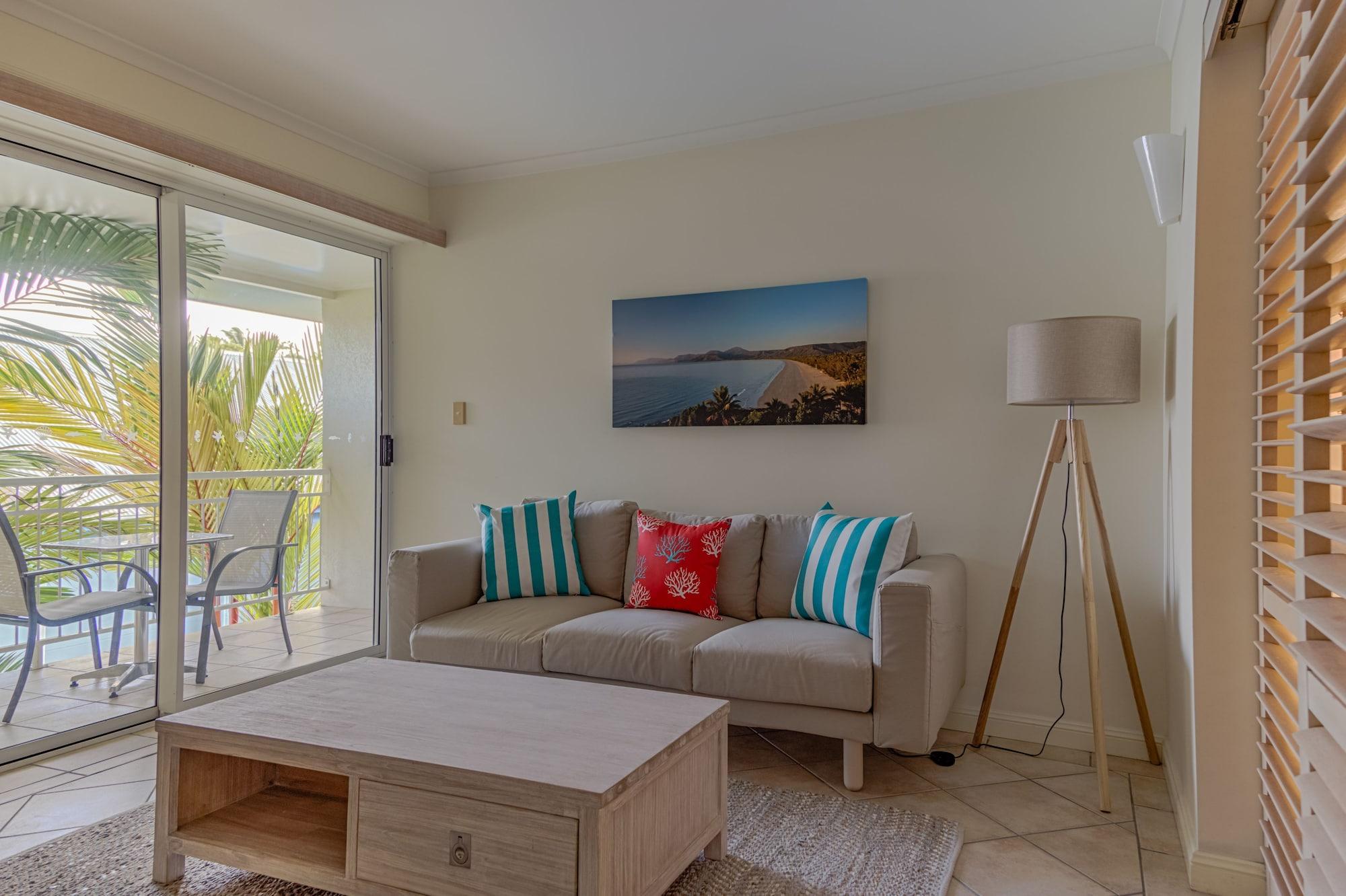 Macrossan House Boutique Holiday Apartments Port Douglas Exterior foto
