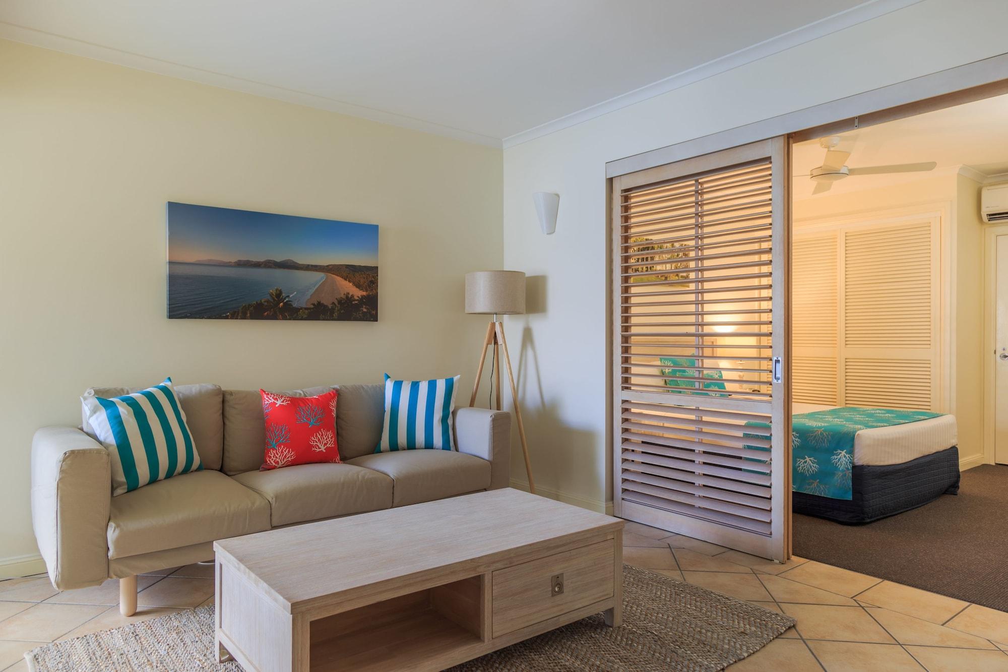 Macrossan House Boutique Holiday Apartments Port Douglas Exterior foto