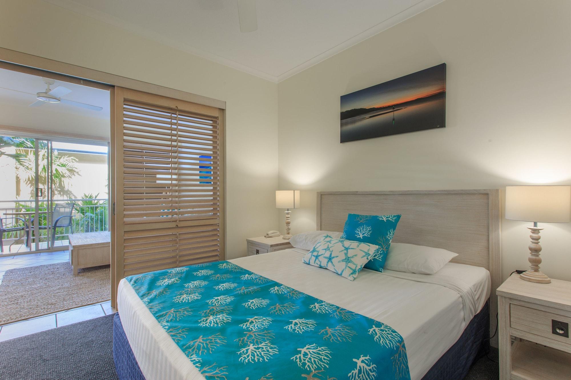 Macrossan House Boutique Holiday Apartments Port Douglas Exterior foto