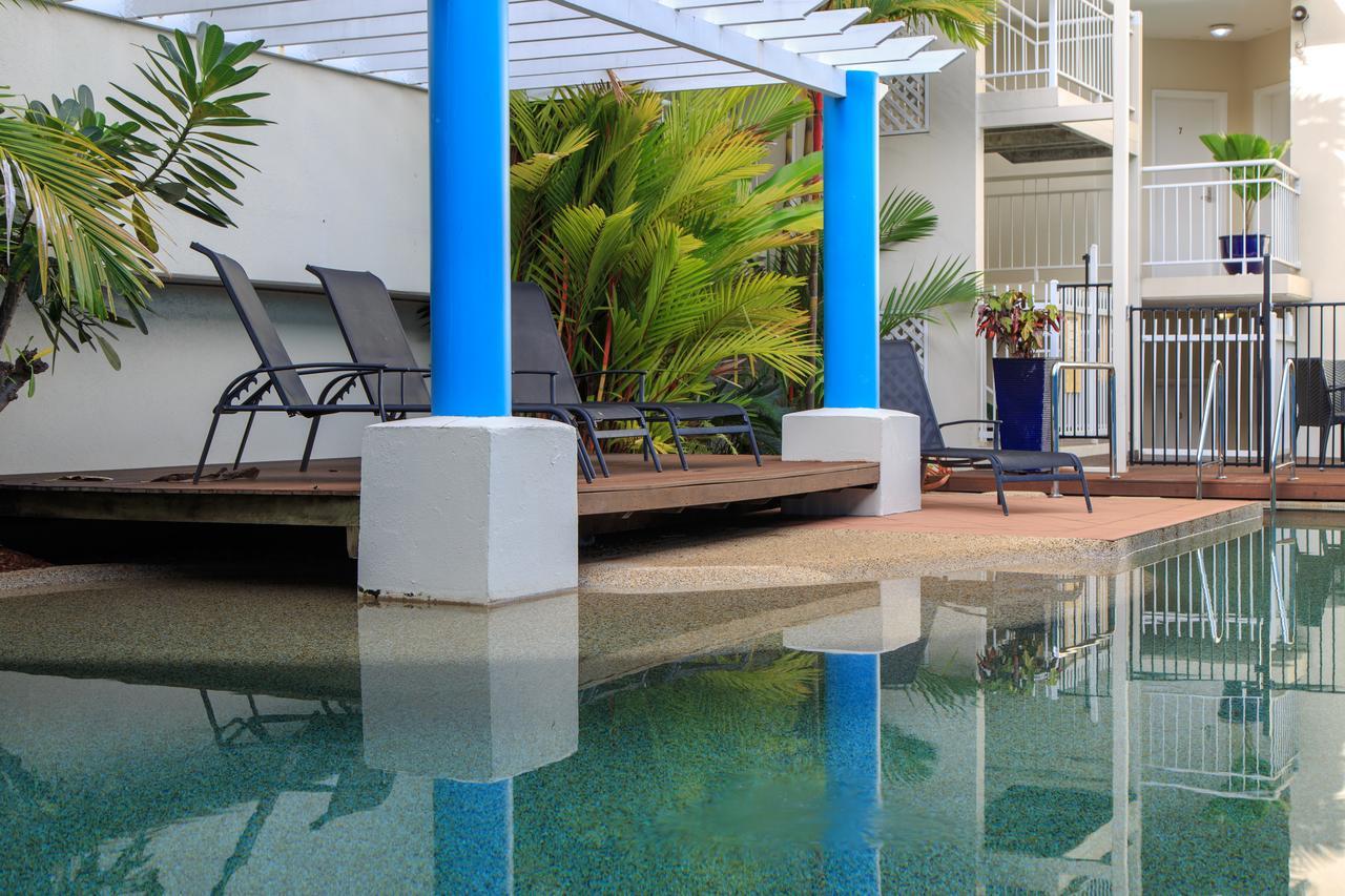 Macrossan House Boutique Holiday Apartments Port Douglas Exterior foto